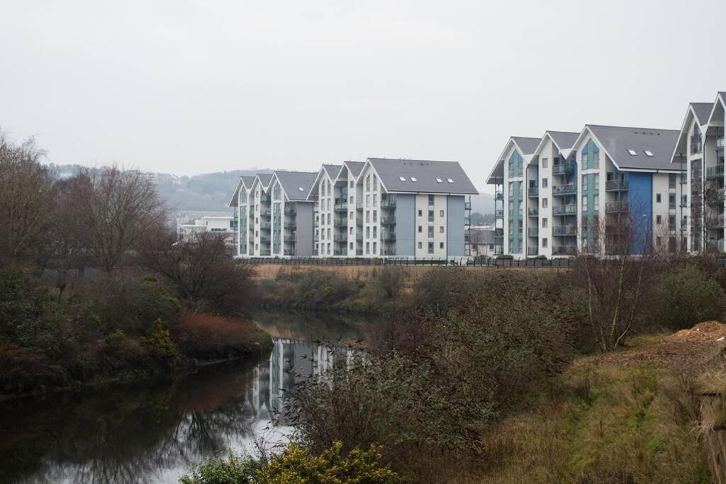 Parking, Balcony, Fully Equipped Kitchen Apartment Swansea Luaran gambar