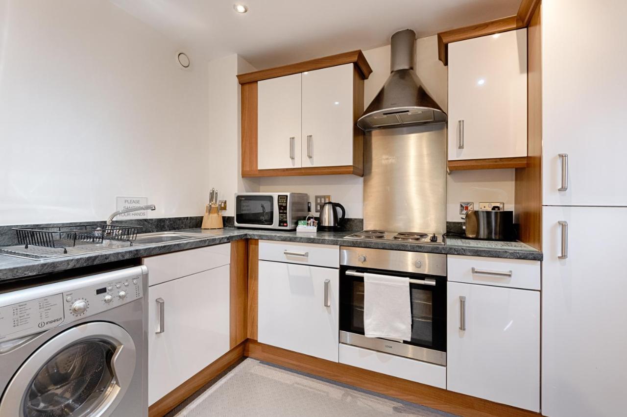Parking, Balcony, Fully Equipped Kitchen Apartment Swansea Luaran gambar