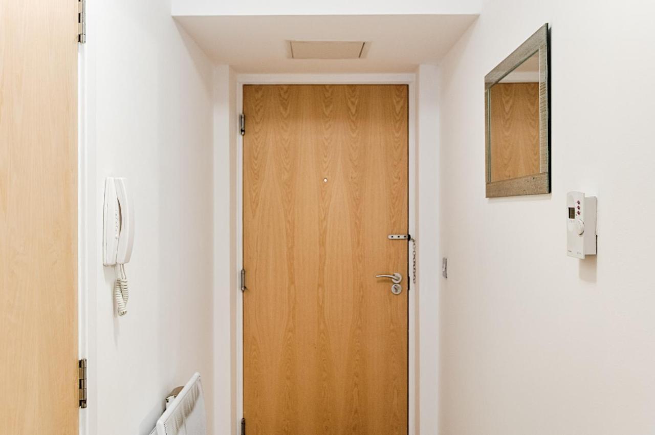 Parking, Balcony, Fully Equipped Kitchen Apartment Swansea Luaran gambar